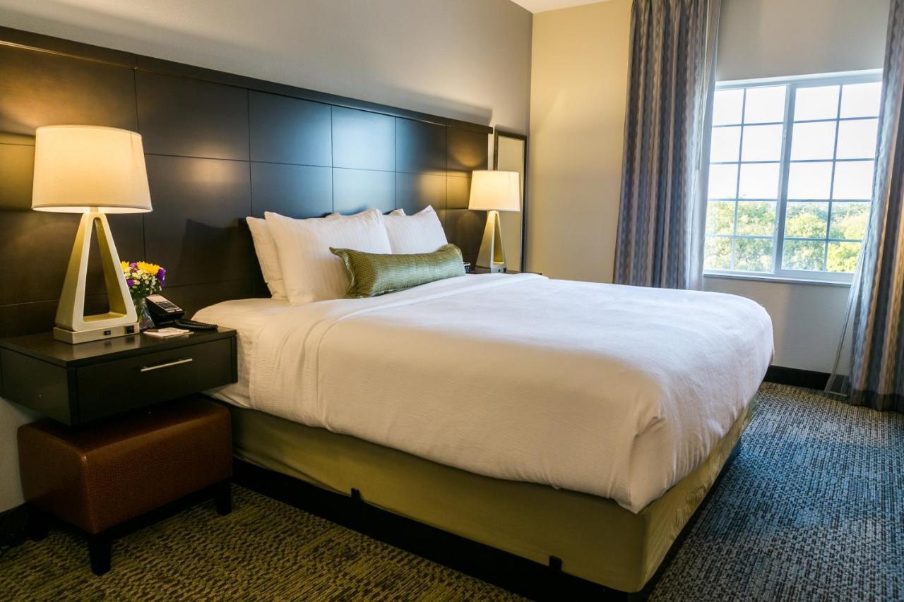 Staybridge Suites Austin North - Parmer Lane By Ihg Room photo
